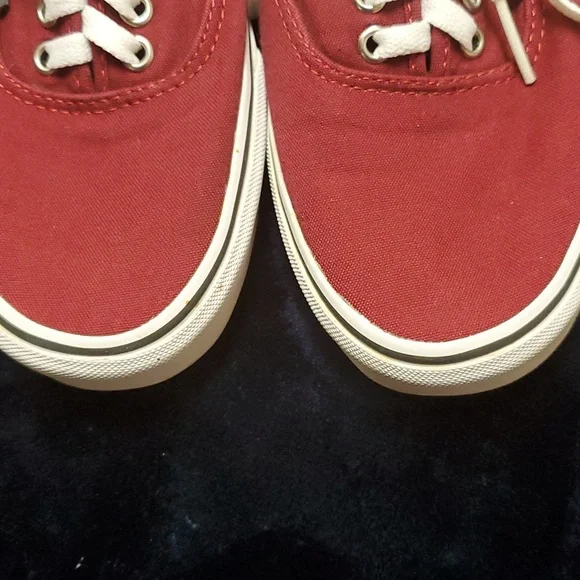 Vans off The Wall - Picture 2 of 8